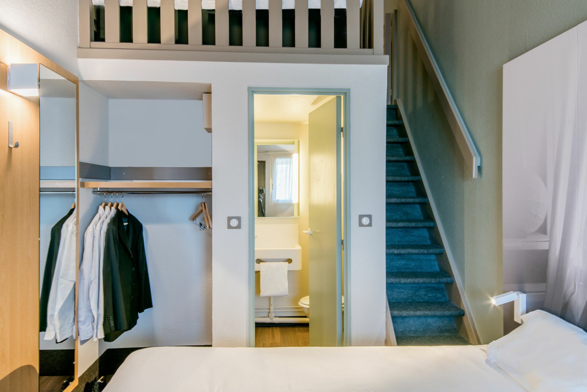 B&B Hotel Bordeaux ลอร์มองต์ ภายนอก รูปภาพ